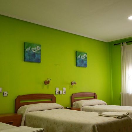Pension Discoves Pinseque Exterior photo