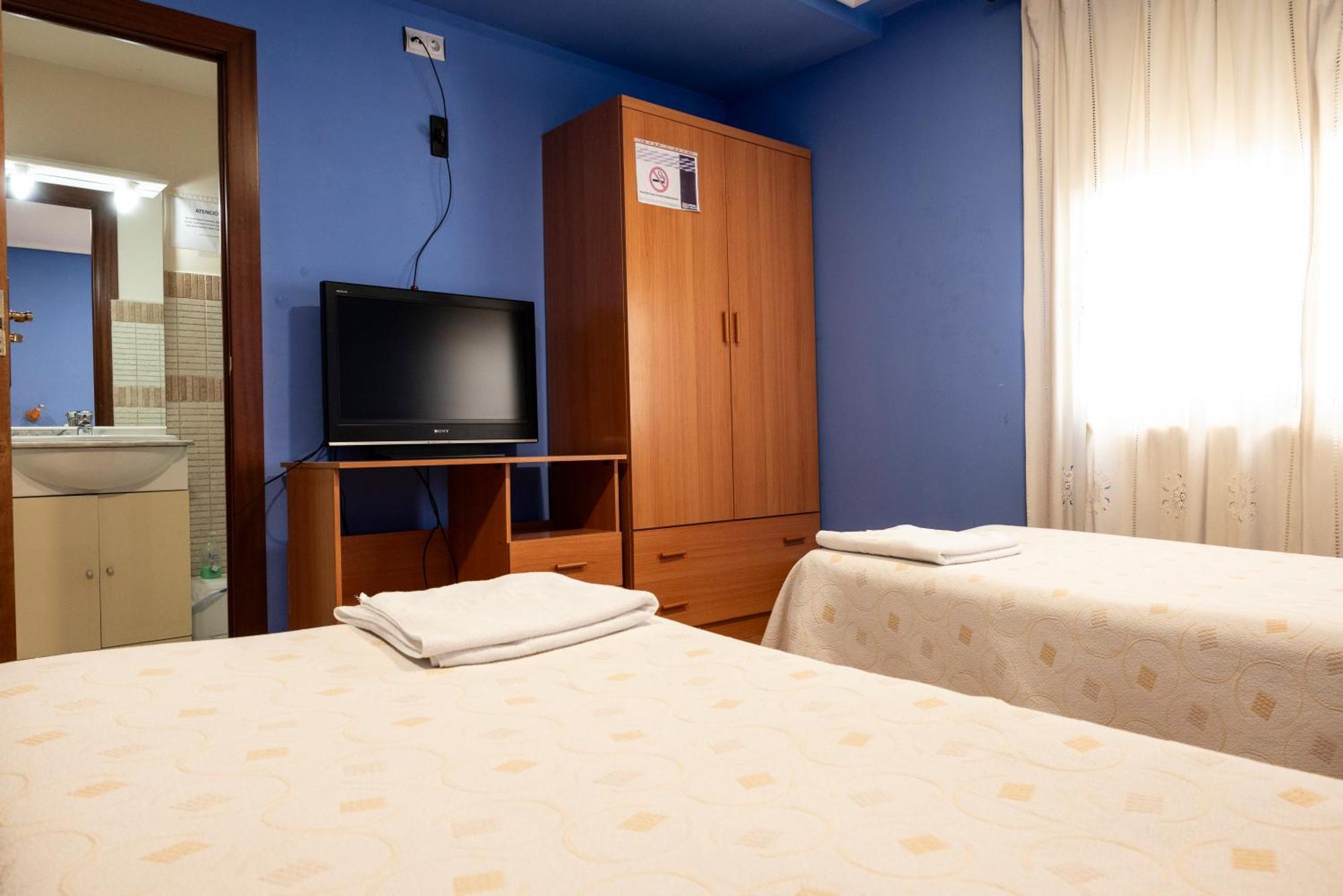 Pension Discoves Pinseque Exterior photo